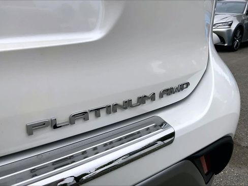 Used 2021 Toyota Highlander Platinum AWD/4WD image 10