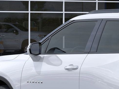 New 2026 Chevrolet Blazer LT image 12