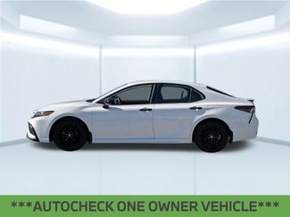 Used 2022 Toyota Camry SE video 2