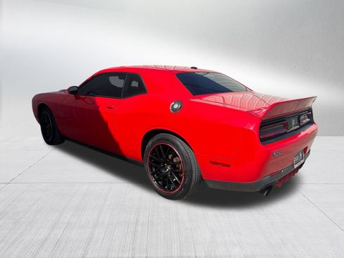 Used 2017 Dodge Challenger R/T RWD image 6