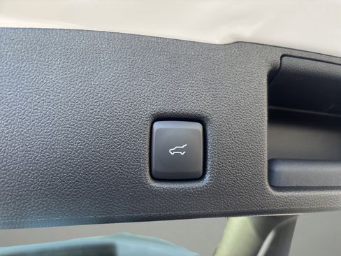 New 2026 Ford Escape ST-Line w/ Tech Pack #1 AWD/4WD image 17