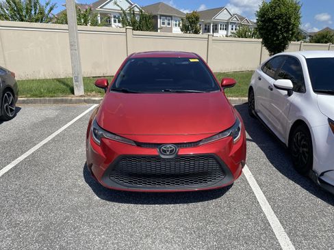 Used 2021 Toyota Corolla LE FWD image 14