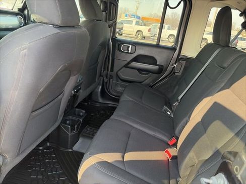 Used 2021 Jeep Wrangler Unlimited Sahara image 11