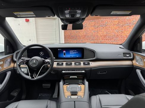 New 2025 Mercedes-Benz GLS 450 4MATIC image 12
