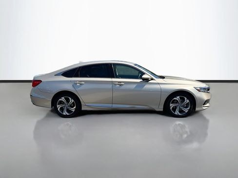 Used 2018 Honda Accord EX image 4