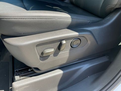 New 2025 GMC Sierra 2500 SLT w/ SLT Premium Package image 17