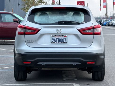 Certified 2022 Nissan Rogue Sport S image 5