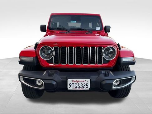 Used 2025 Jeep Wrangler Unlimited Sahara w/ Safety Group image 8