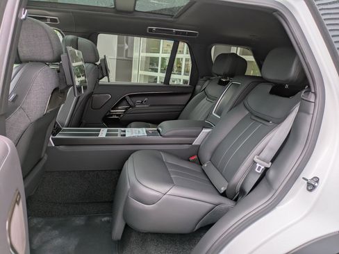 New 2025 Land Rover Range Rover SV AWD/4WD image 29