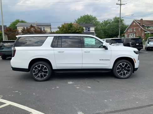 New 2026 Chevrolet Suburban RST w/ Comfort Package AWD/4WD image 8