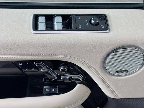Used 2022 Land Rover Range Rover P525 Westminster Edition image 19