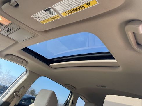 Used 2017 Honda CR-V EX image 10