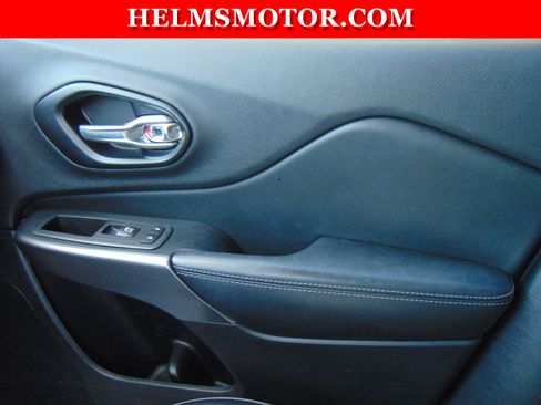 Certified 2022 Jeep Cherokee Latitude Lux image 29