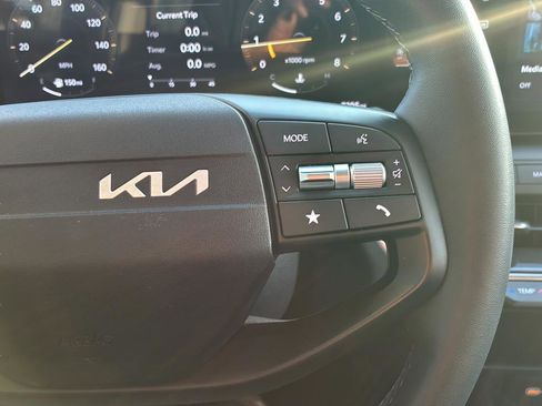 Used 2025 Kia K4 EX FWD image 25