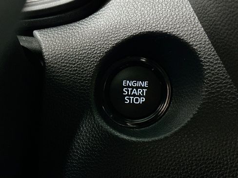 Used 2024 Toyota Corolla Cross LE w/ Moonroof Package image 20