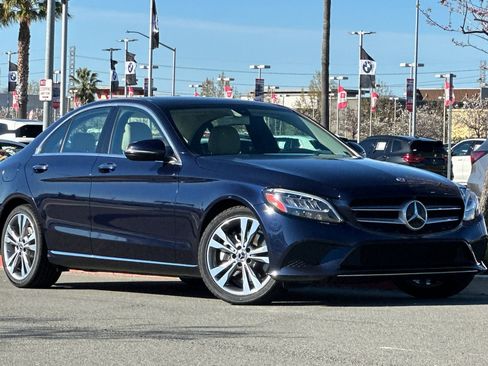 Used 2019 Mercedes-Benz C 300 Sedan image 2