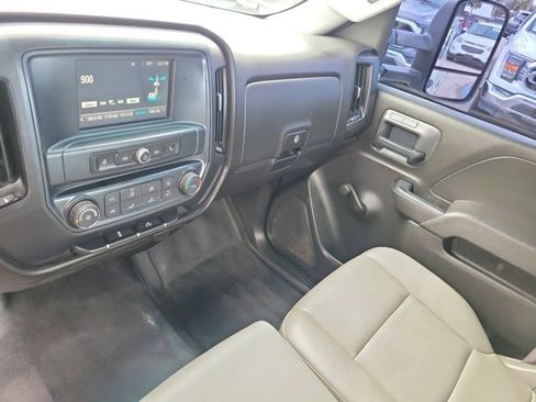 Used 2017 GMC Sierra 2500 Base image 25