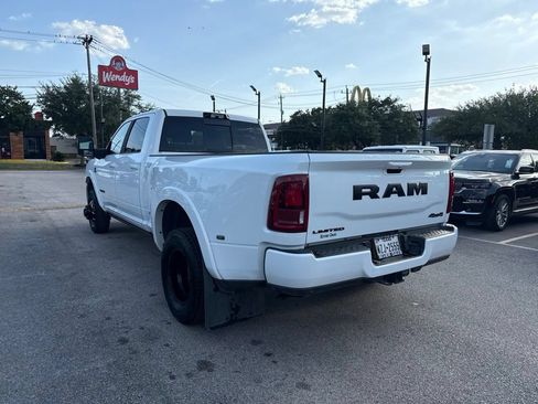 Used 2025 RAM 3500 Limited AWD/4WD image 4