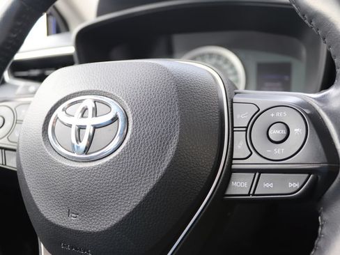 Used 2022 Toyota Corolla Cross LE AWD/4WD image 21