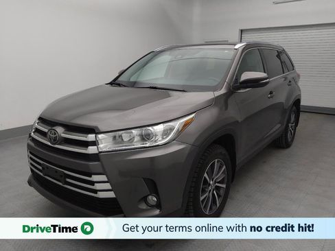 Used 2019 Toyota Highlander XLE image 1