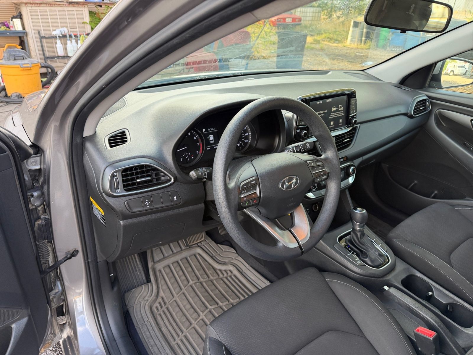 Used 2020 Hyundai Elantra GT FWD image 18