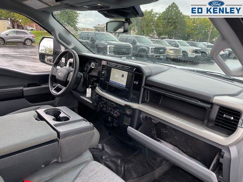 Used 2023 Ford F350 XLT w/ Camper Package image 24