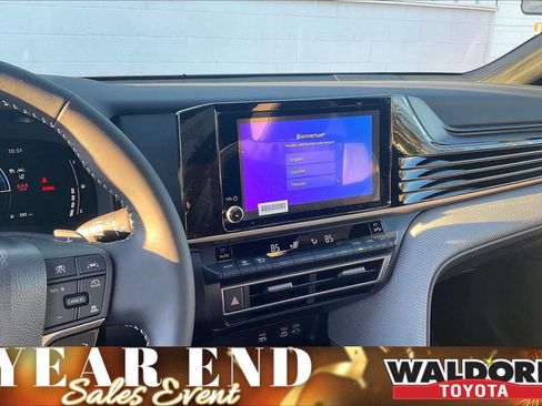 New 2026 Toyota Camry SE image 9