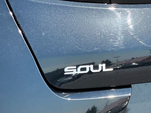 Used 2024 Kia Soul LX w/ Option Group 015 FWD image 29