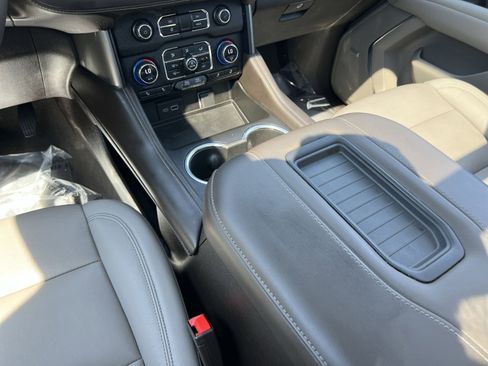 Used 2023 Chevrolet Suburban LT w/ LT Signature Package AWD/4WD image 31