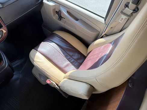 Used 2013 Chevrolet Express 4500 280DS w/ RV Package image 55