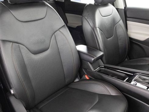 Used 2022 Jeep Compass Limited image 36