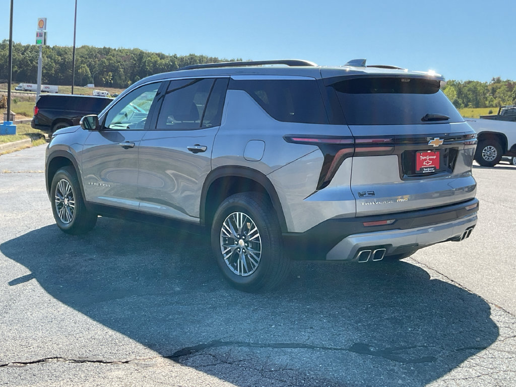 Used 2026 Chevrolet Traverse LT w/ Driver Confidence Package AWD/4WD image 6