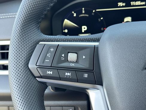 New 2025 Mitsubishi Outlander SE image 19