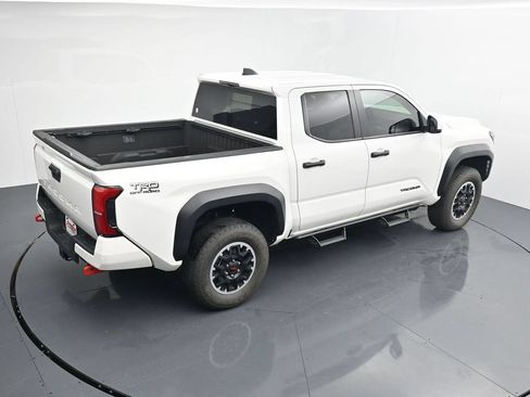 Used 2024 Toyota Tacoma TRD Off-Road AWD/4WD image 30
