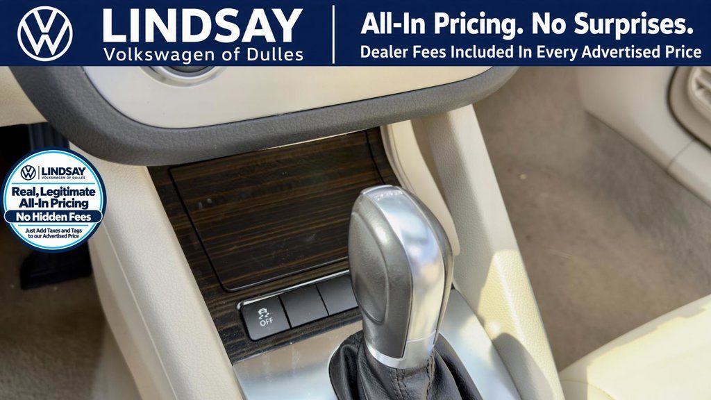 Used 2014 Volkswagen Eos Executive FWD image 20