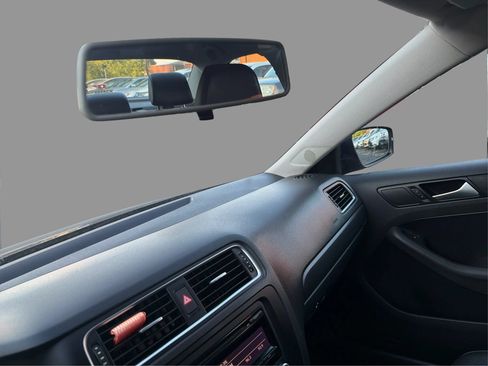 Used 2014 Volkswagen Jetta SE FWD image 17
