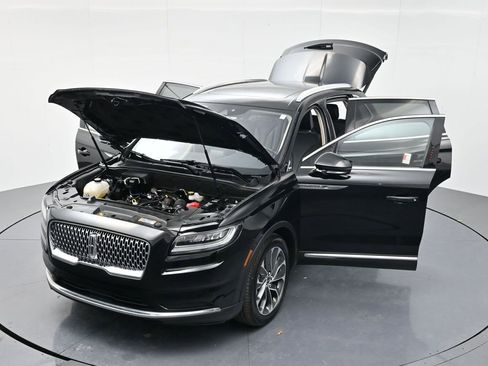 Used 2022 Lincoln Nautilus Reserve AWD/4WD image 54