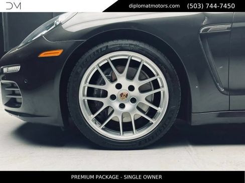 Used 2014 Porsche Panamera 4 AWD/4WD image 45