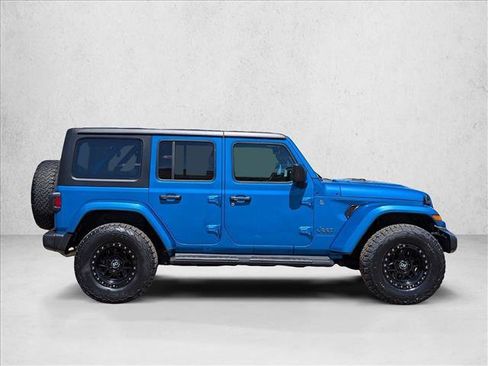 Used 2024 Jeep Wrangler Unlimited w/ Convenience Group AWD/4WD image 4