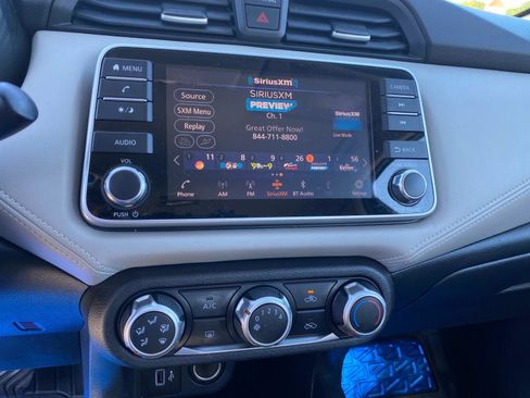 Used 2020 Nissan Versa SV image 10