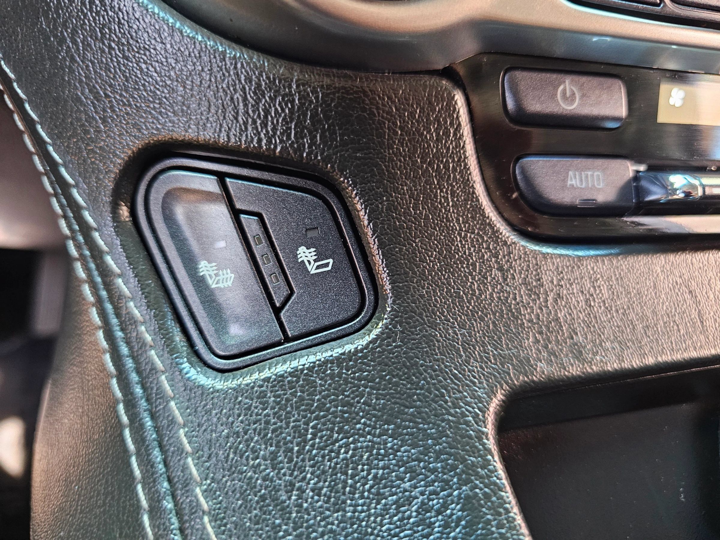 Used 2018 Chevrolet Tahoe LT AWD/4WD image 14