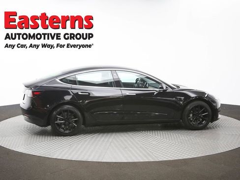 Used 2019 Tesla Model 3 Standard Range image 40