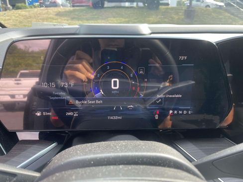 Used 2025 Chevrolet Suburban LT w/ Comfort Package AWD/4WD image 21