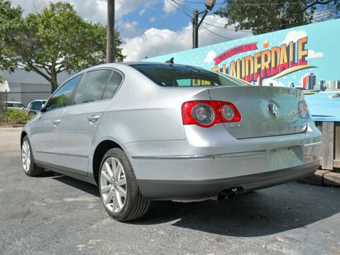 Used 2010 Volkswagen Passat Komfort image 7