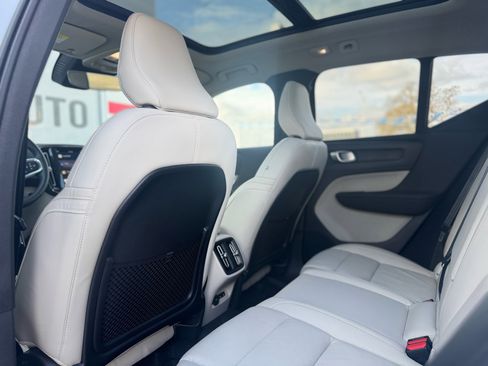 Used 2024 Volvo XC40 B5 Plus w/ Protection Package Premier image 57