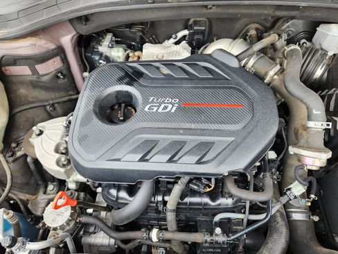 Used 2019 Hyundai Santa Fe Limited image 18