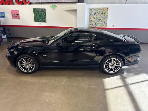 Used 2012 Ford Mustang GT Premium w/ Brembo Brake Pkg image 70