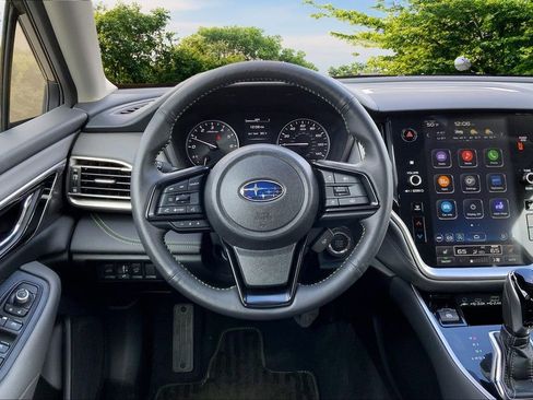 Used 2025 Subaru Outback Onyx Edition image 8