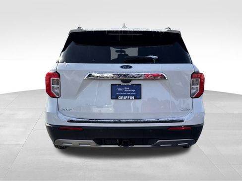 Certified 2020 Ford Explorer XLT w/ Equipment Group 202A image 6