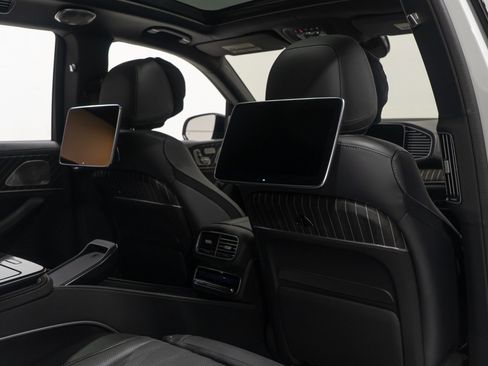 Used 2026 Mercedes-Benz Maybach GLS 600 4MATIC image 93